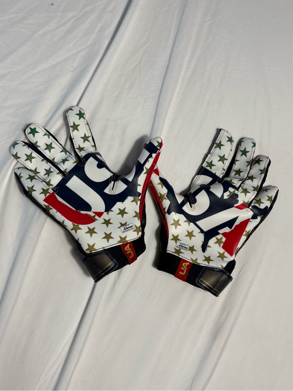 Under armour F8 soccer gloves USA flag size M